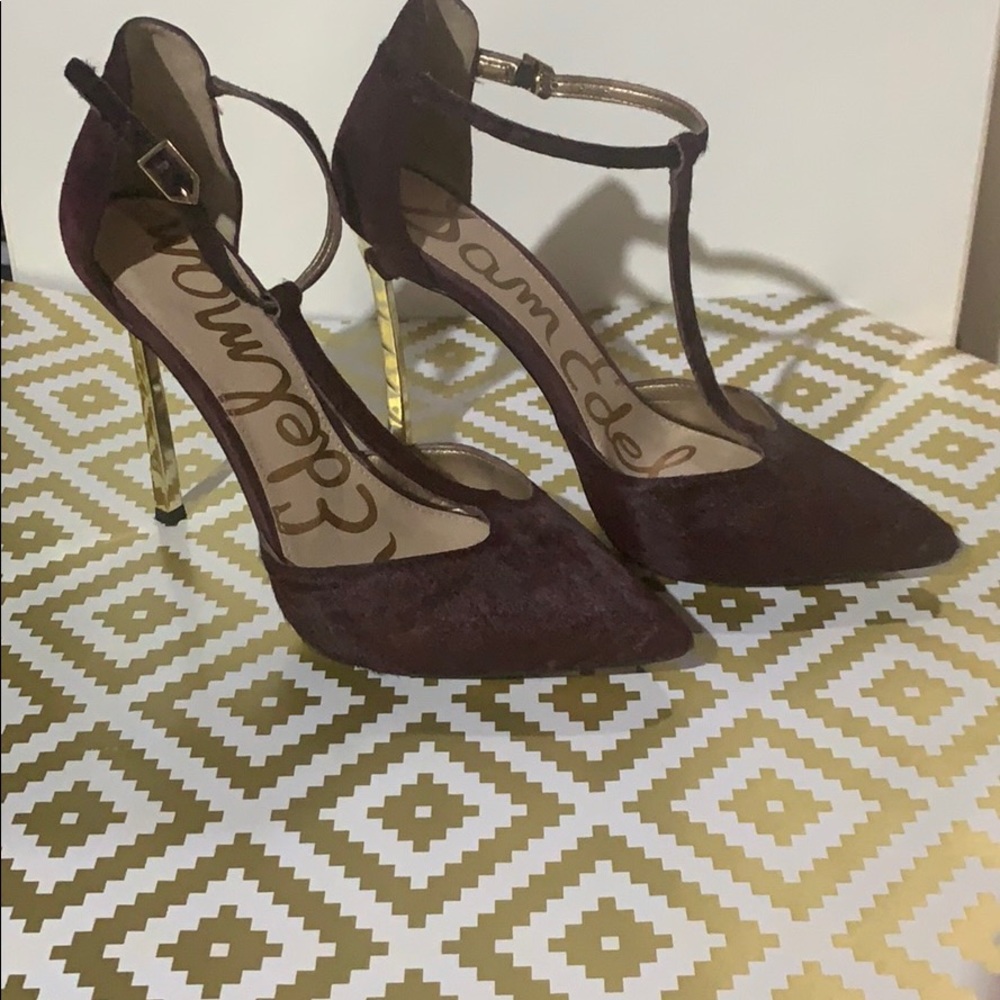 Women’s deep plum Sam Edelman heels
